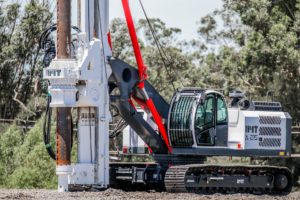 Hydraulic piling rig.