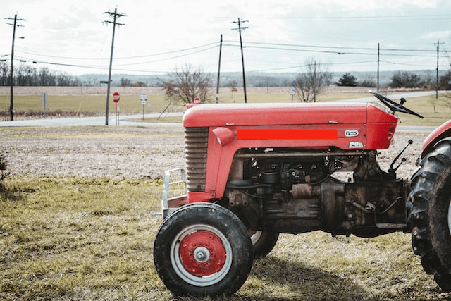 Featured image for "Massey Ferguson* GC1723E Oil Type" blog post. Massey Ferguson tractor.