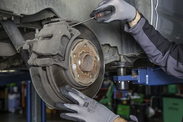 Featured image for "How to Break In Brake Pads: The Ultimate Guide" blog post. Brake disc.